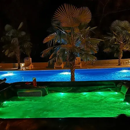 Gasthuis Luxury Magic 4*