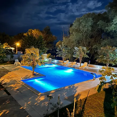 Luxury Magic 4*