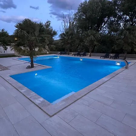 Luxury Magic