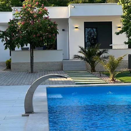 Gæstehus Luxury Magic Kosor